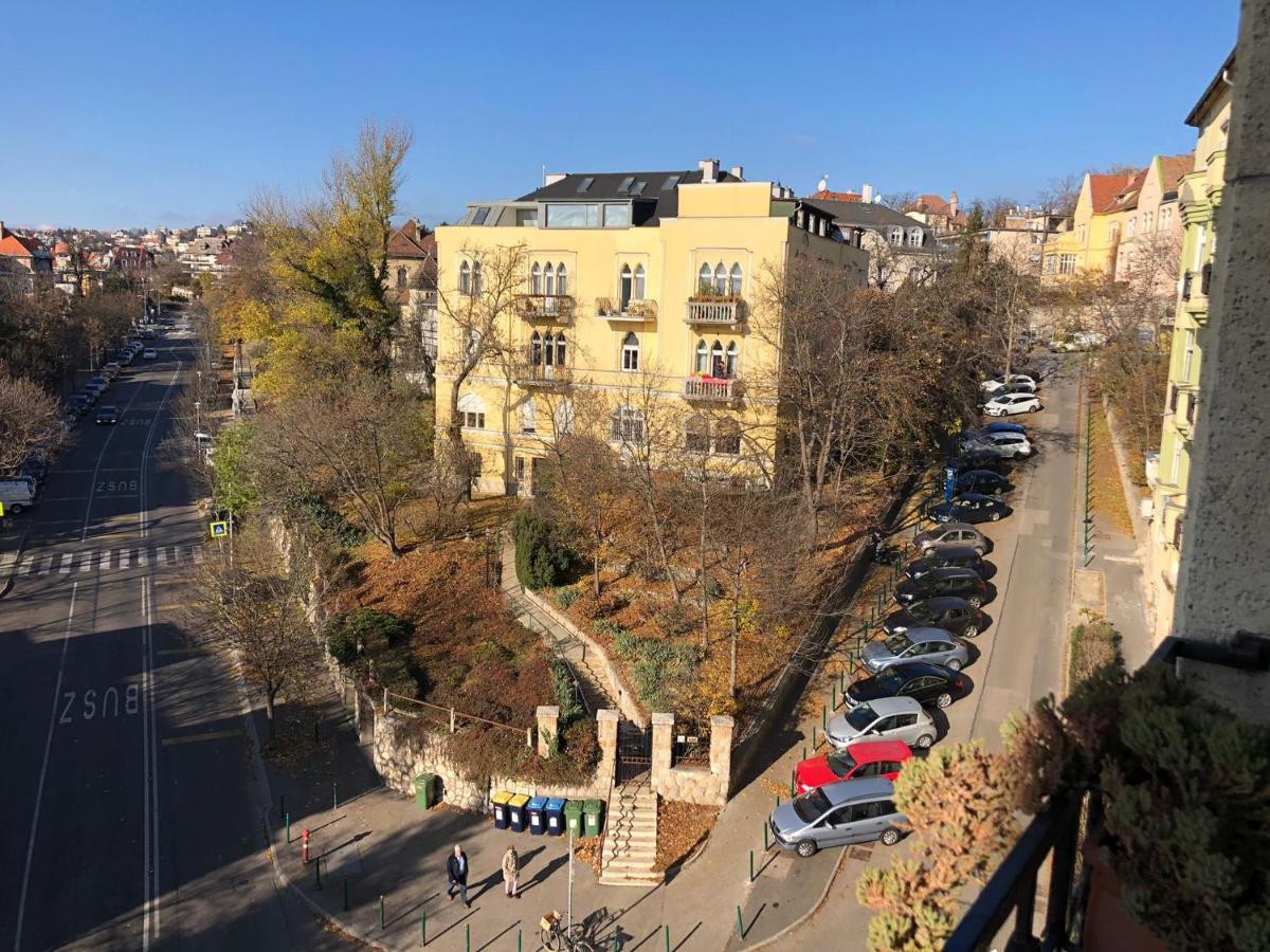 Panoramic Hideaway In Buda * Budapeste